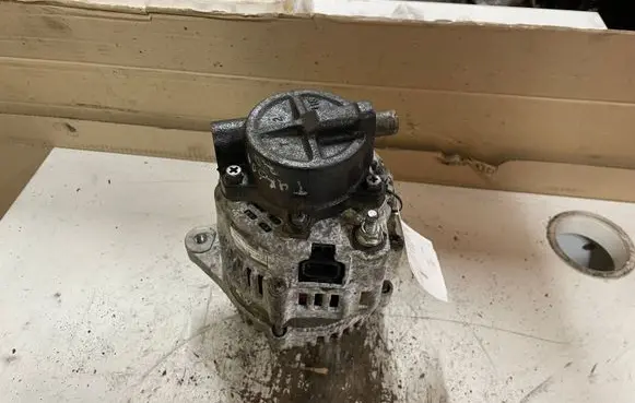 Hyundai Tucson JM Generator/alternator 3730027013 021319113