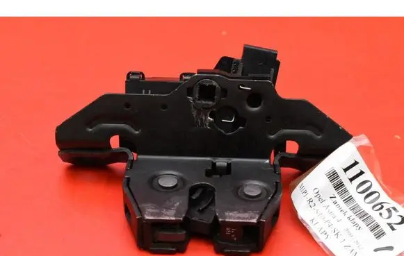Opel Astra J Tailgate/trunk/boot lock/catch/latch 13578941