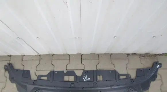 Front bumper skid plate/under tray