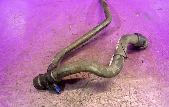 Skoda Superb B5 (3U) Engine coolant pipe/hose 4B0121049S