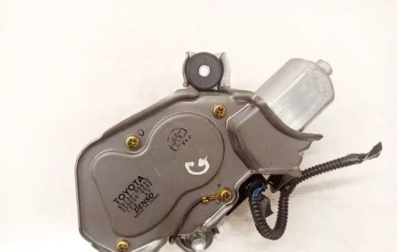 Toyota Avensis T250 Rear window wiper motor 8513005090