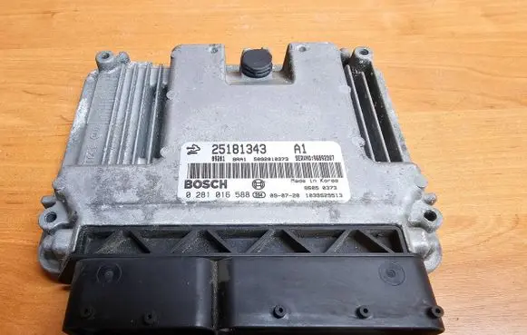 Chevrolet Captiva Engine control unit/module 25181343 5092010373 0281016588