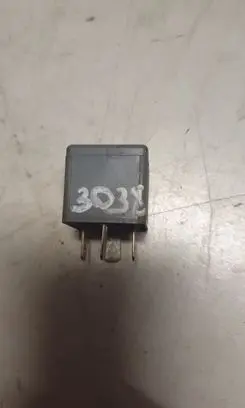 Audi A6 S6 C5 4B Other relay 8D0951253A V23134B52X301 373