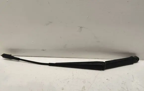 Volvo XC90 Front wiper blade arm 30753819