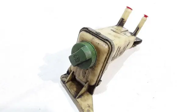 Audi A6 Allroad C5 Power steering fluid tank/reservoir 8D0422373J