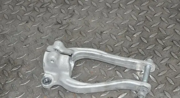 BMW 7 G11 G12 Front lower control arm/wishbone 6861199