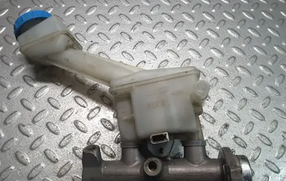 Nissan Primera Master brake cylinder 22486579