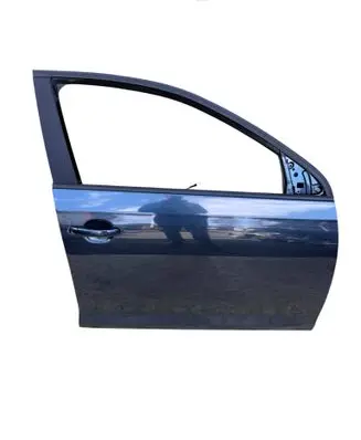Volkswagen Golf V Front door 