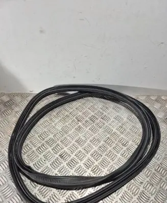 Volvo S60 Trunk rubber seal (body) 32328844