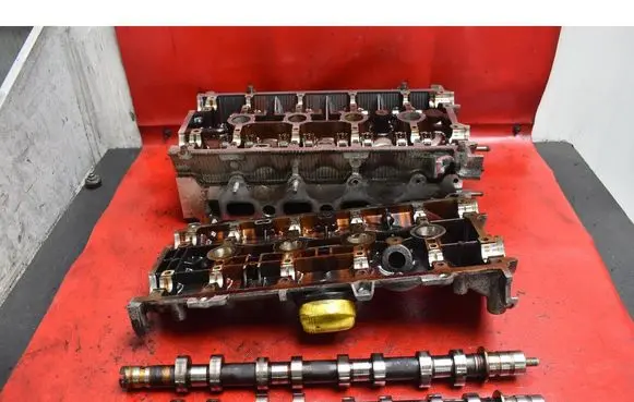 Renault Laguna II Engine head FDP1640