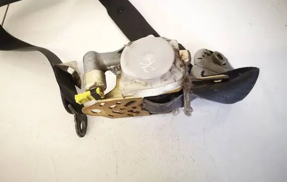 Toyota Corolla Verso E121 Front seatbelt 7K4420P