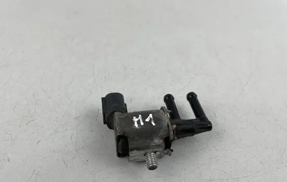 Subaru Legacy Turbo solenoid valve K5T48479