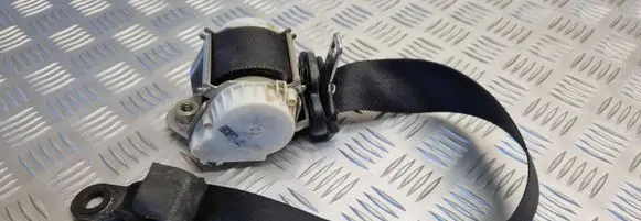 Ford Focus Front seatbelt 4M51A61295AK