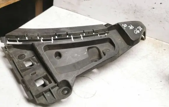 Volvo XC90 Front bumper mounting bracket 08620563 1125