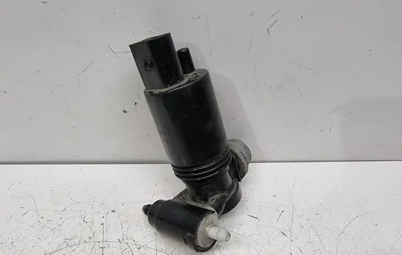 Volvo XC60 Windscreen/windshield washer pump 31349242