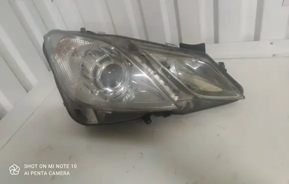 Mercedes-Benz E A207 Headlight/headlamp A2078205061 20110222T168