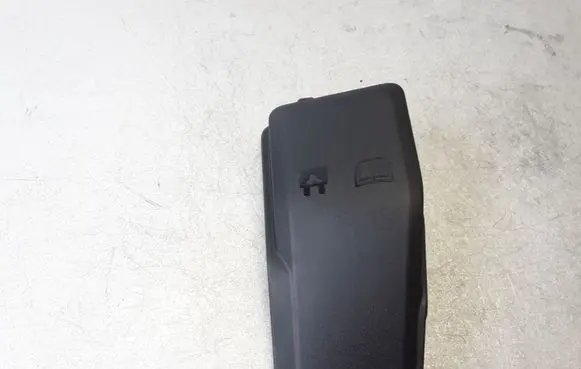 Volvo S60 Fuse box cover 30659262