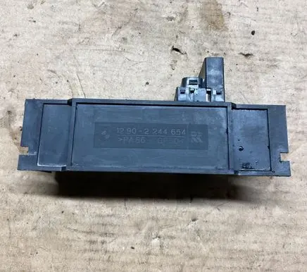 BMW 5 E39 Glow plug pre-heat relay 2243562 72RB500 1221