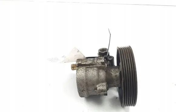 Opel Vivaro Power steering pump 8200054528