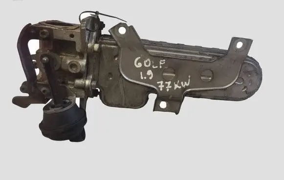 Volkswagen Golf V EGR valve cooler 038131513AD 3210275 03G131063E