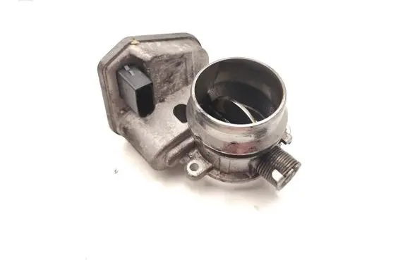 BMW 1 F20 F21 Electric throttle body valve 7804373 B11010766