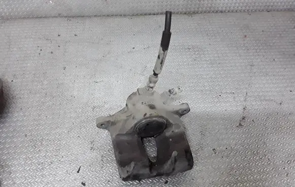 Mercedes-Benz E W211 Front brake caliper