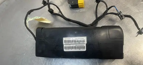 Peugeot 208 I Trunk lid opening control unit 