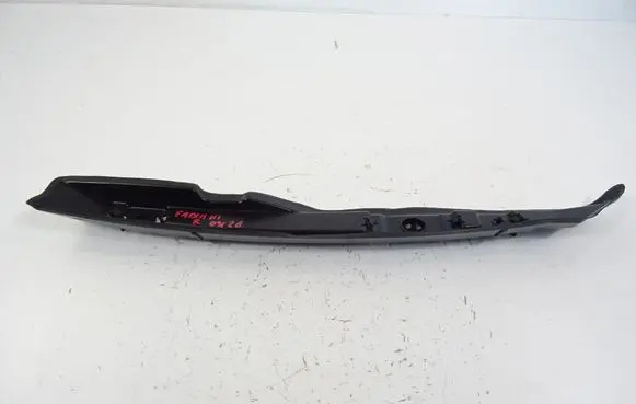 Skoda Fabia Mk3 (NJ) Fender foam support/seal 6V0821112