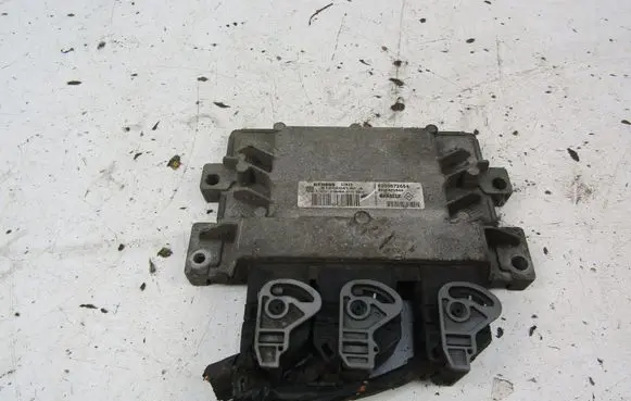 Renault Thalia I Engine control unit/module ECU 8200672654