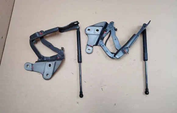 BMW X1 E84 Engine bonnet/hood hinges 2990359 2990360 51232990344