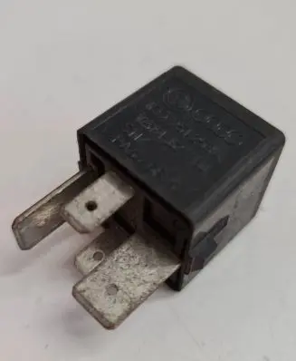 Volkswagen Caddy Other relay 1K0951253A PA66GF25 V23134J52X430