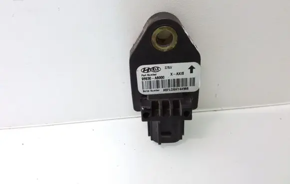 Hyundai i30 Airbag deployment crash/impact sensor 95930A6000