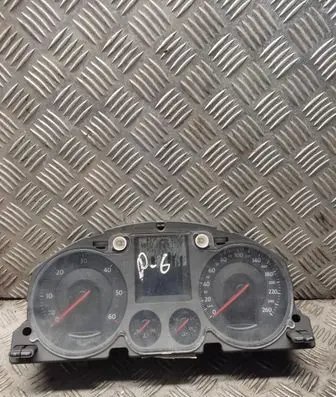 Volkswagen PASSAT B6 Speedometer (instrument cluster) 3c0920871