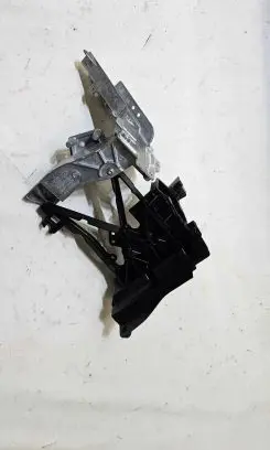 Mercedes-Benz E W213 Radiator support slam panel bracket A2136206400