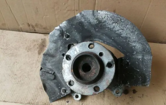 BMW 7 E65 E66 Front wheel hub