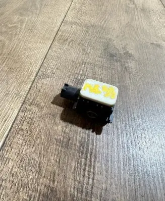 Mercedes-Benz ML W164 Airbag deployment crash/impact sensor 0038202826 131403257 060207