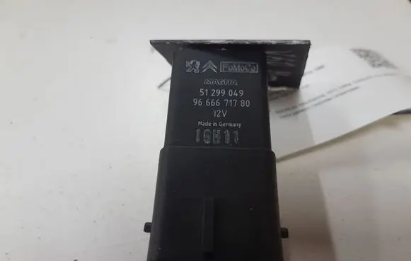 Volvo V60 Glow plug pre-heat relay 51299049 9666671780