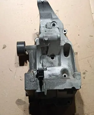 BMW X5 E70 Generator/alternator bracket 1116780263902 11167802639 7802639