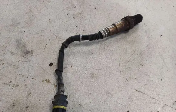 Mercedes-Benz C W203 Lambda probe sensor 0015403717