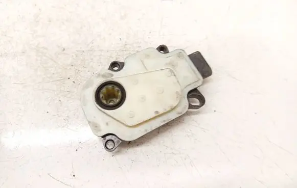 Tesla Model S Air flap motor/actuator A24011023112