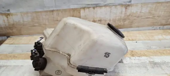 Toyota Prius (NHW20) Windshield washer fluid reservoir/tank 060851145 8533060190 8533060180