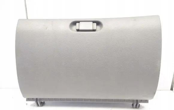 Nissan Serena Glove box