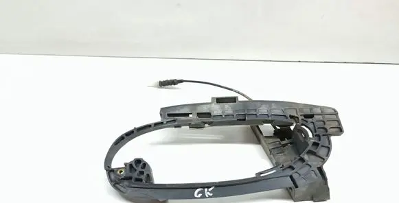 BMW 7 E65 E66 Rear door exterior handle/bracket 7013703