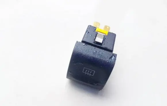 Opel Vectra B Windscreen/window heater switch 90457319