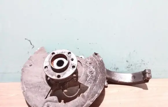 BMW X5 E70 Front wheel hub 6773784