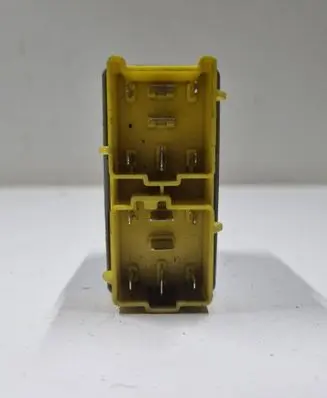 Volvo S70 V70 V70 XC Light relay 9459171 895182000