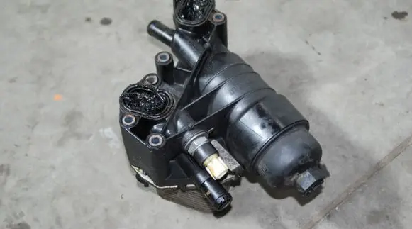 Renault Trafic III (X82) Engine oil radiator 115KM