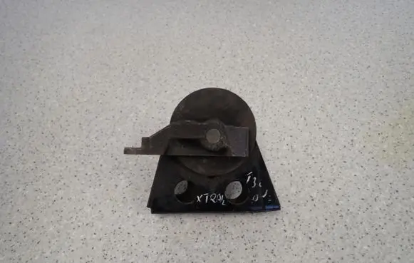 Nissan X-Trail T30 Engine mount vacuum valve 