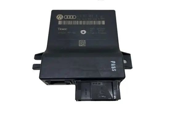 Audi Q7 4L Gateway control module 4L0907468B 4L0910468A