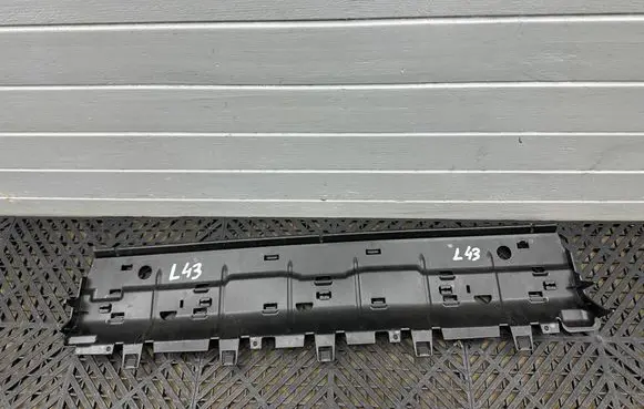 Porsche Cayenne (9Y0 9Y3) Intercooler air guide/duct channel 9Y0121293
